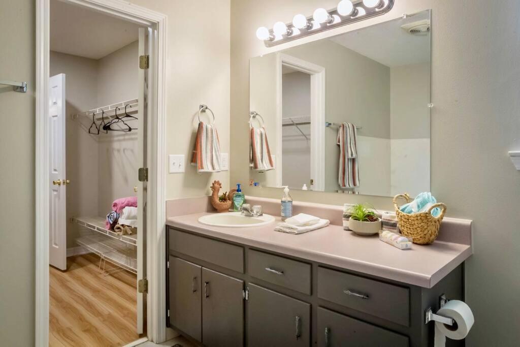 Life'S A Breeze - Updated 3Br 5Min To Pcola Beach Gulf Breeze Exteriör bild